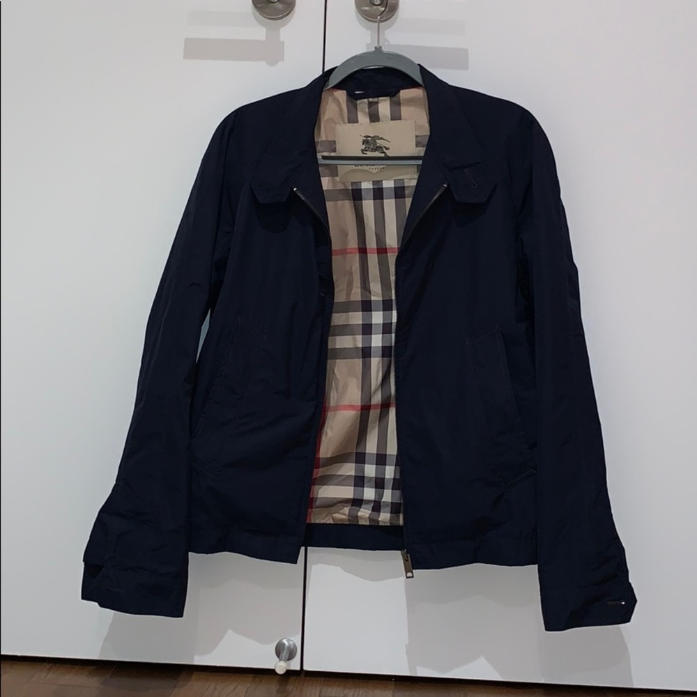 Burberry windbreaker size small